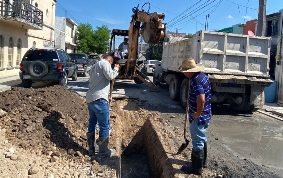 Inicia COMAPA rehabilitación de drenaje sanitario en la colonia Valle del Bravo