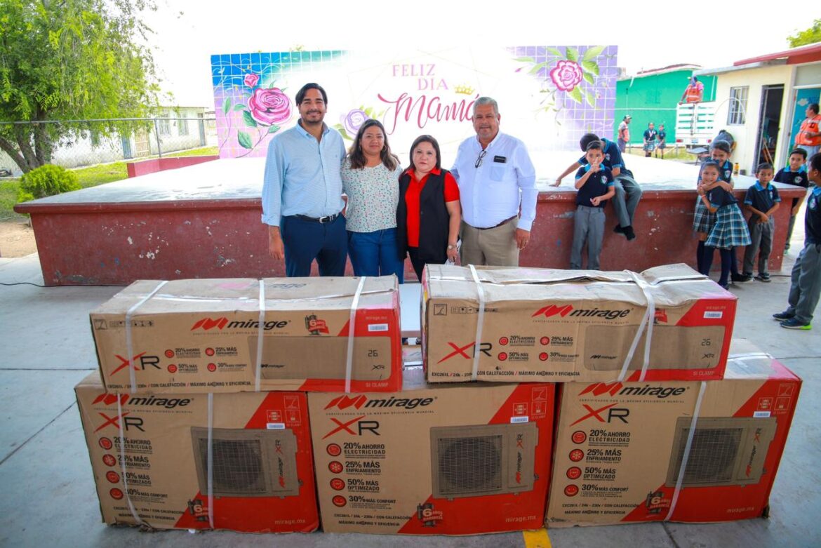 Entregó Alcalde de Reynosa Minisplits a la escuela Carmen Serdán