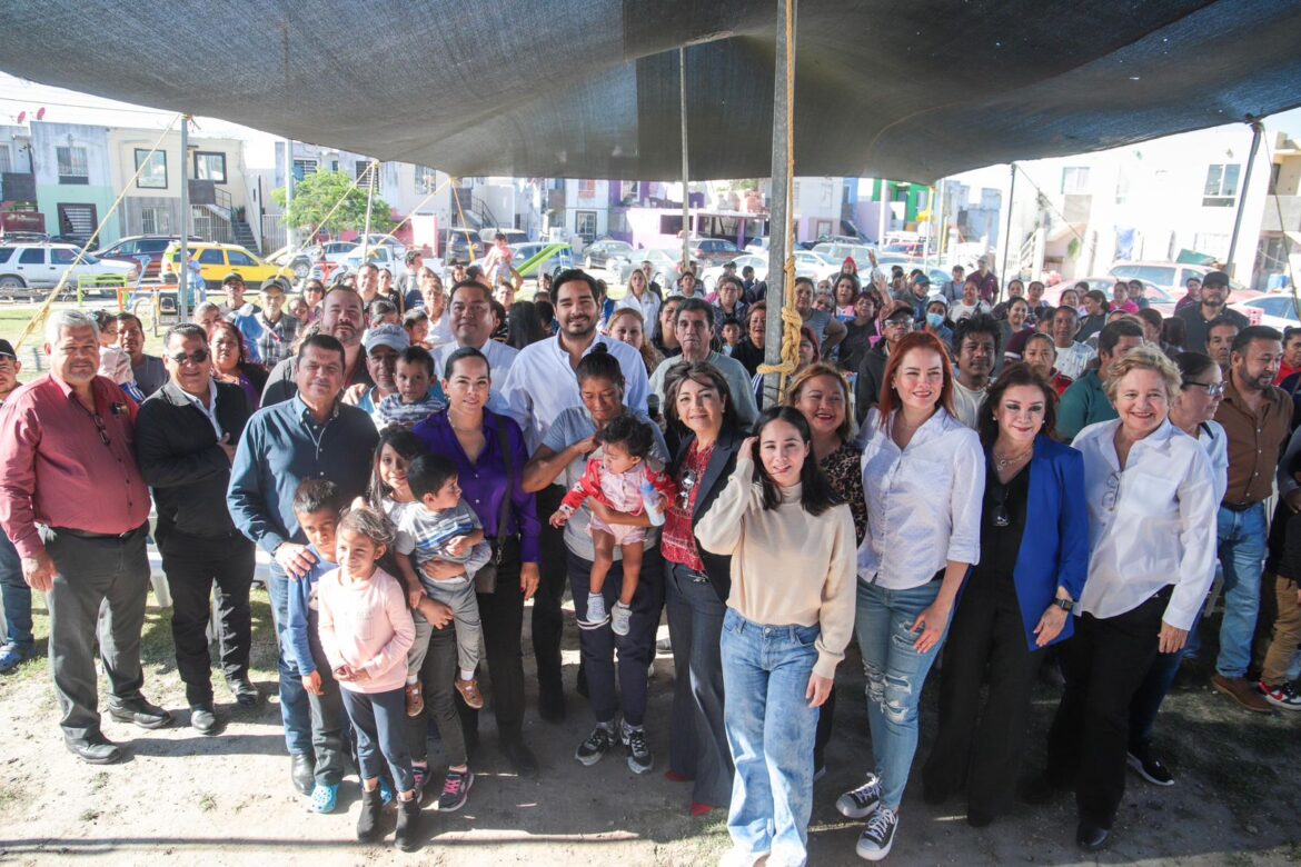 Festejaron familias de Caracoles Día de Reyes con el Alcalde Carlos Peña Ortiz