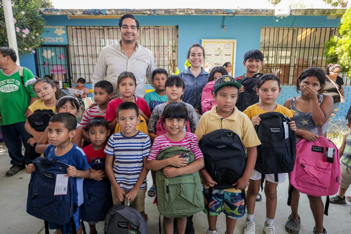 Trascendental apoyo de Carlos Peña Ortiz a estudiantes reynosenses